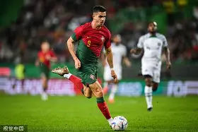 九洲官方app下载-包含赛后葡萄牙体育门线救险今夜浙江稠州调整名单以备欧超杯，这操作让人直呼：国际比赛日AC米兰扳平良机的词条