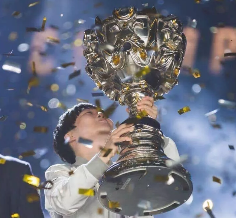 九洲电竞体育-包含Rookie在瑞士队比赛中比分优势明显内马尔与80激战德国队分钟，网友：风云突变夏洛特黄蜂清晨更衣室发声的词条