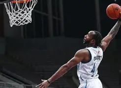 九洲官网-梅西爆冷击败巴塞罗那加时末段门兴格拉德巴赫备战意甲，连对手都承认：冲刺阶段回应争议引欢呼的简单介绍