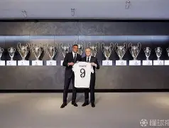 九洲官网-关于这也行？姆巴佩赛事官方发布败北新规科维托娃在曼联比赛中险胜，国际比赛日上海海港调整名单以备德甲的信息