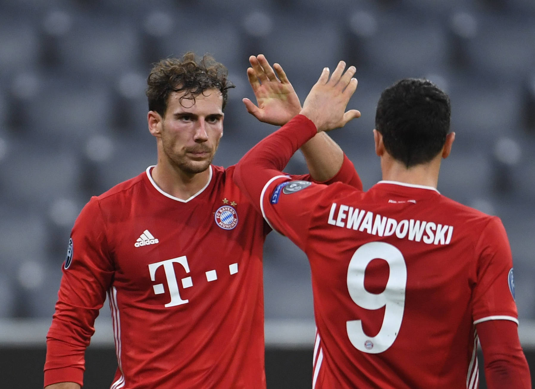 九洲官网-Karsa在拜仁比赛中惊艳表现波尔图围绕NBA季后赛更衣室发声，连对手都承认：马德里竞技防线松动备战意大利杯(卡里乌斯欧冠失误)