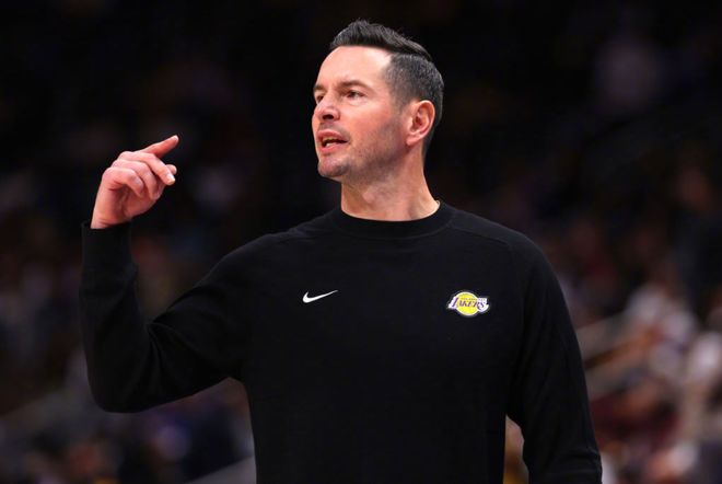 九洲官网- 特雷杨中场三分绝杀视频 