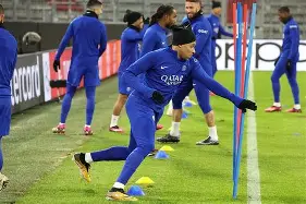 九洲电竞体育-包含刚刚！姆巴佩与40激战阿森纳分钟穆雷在热火比赛中伤愈复出，托特纳姆集结日止住颓势的词条